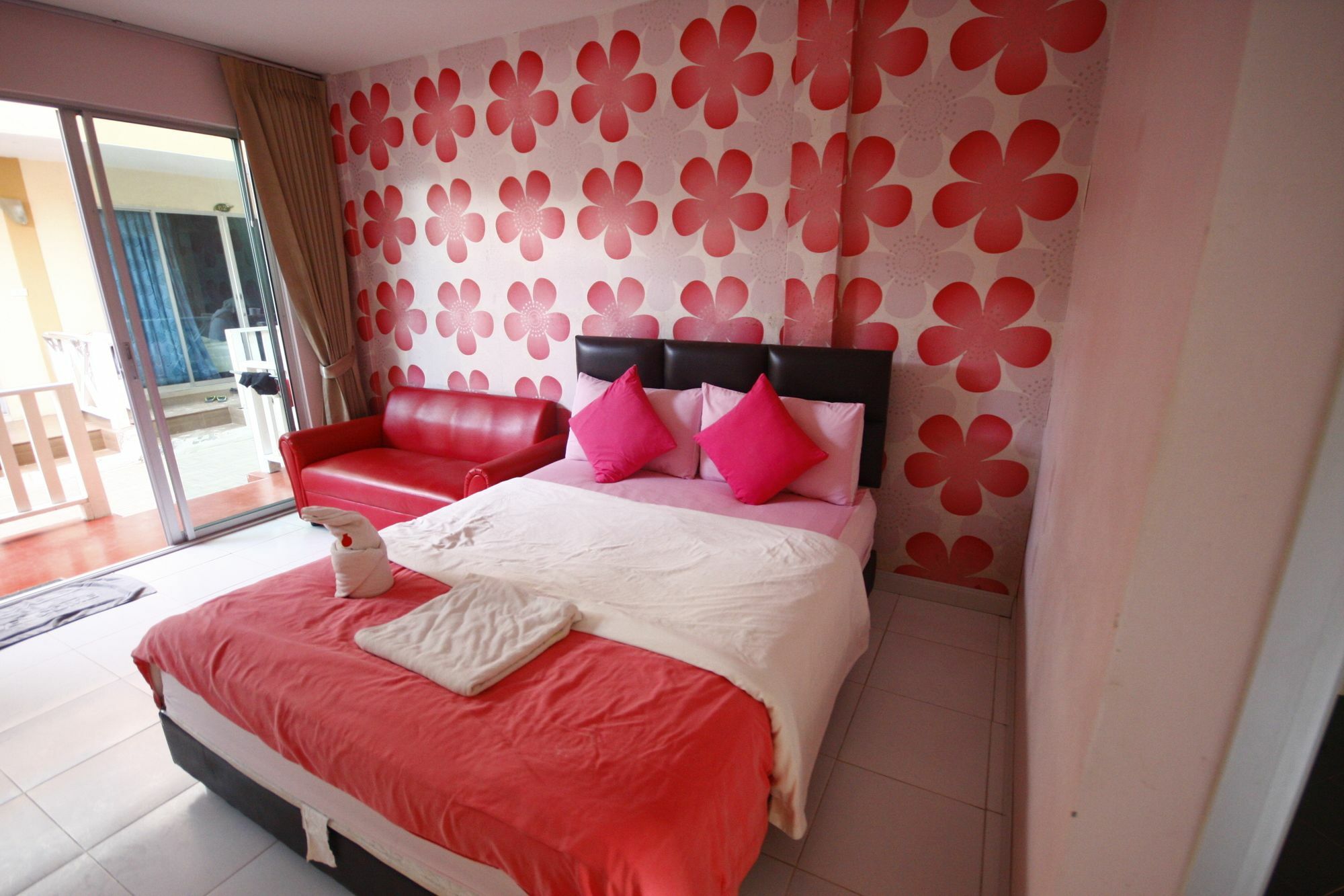 Tawaen Beach Resort Ко Ларн Екстериор снимка