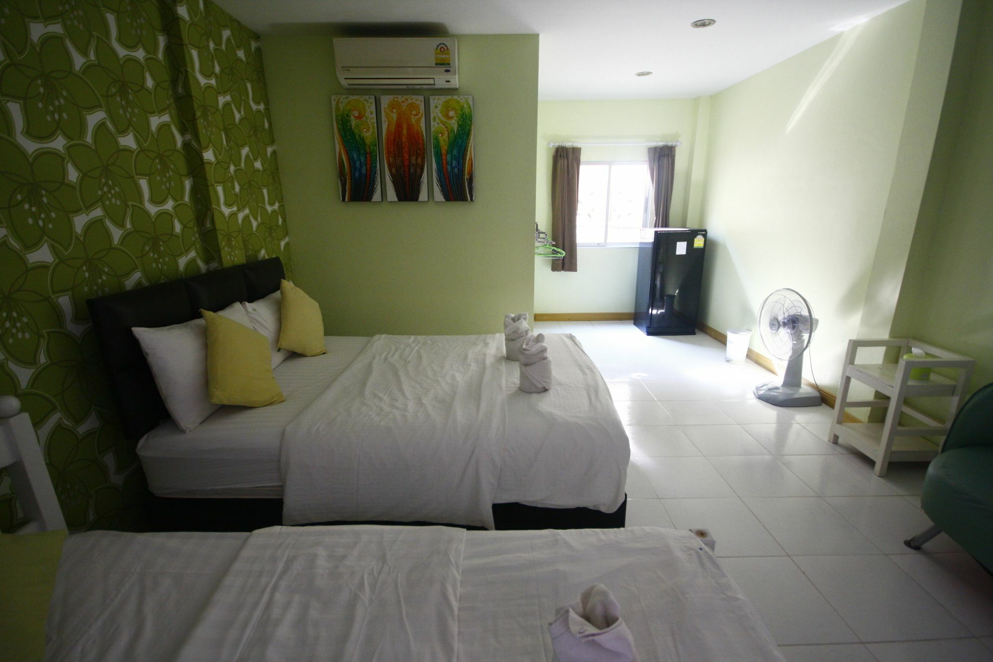 Tawaen Beach Resort Ко Ларн Екстериор снимка